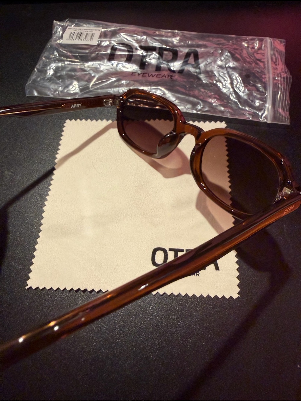 OTRA Eyewear Abby Sunglasses Transparent Maple Brown Like New - Picture 5 of 8